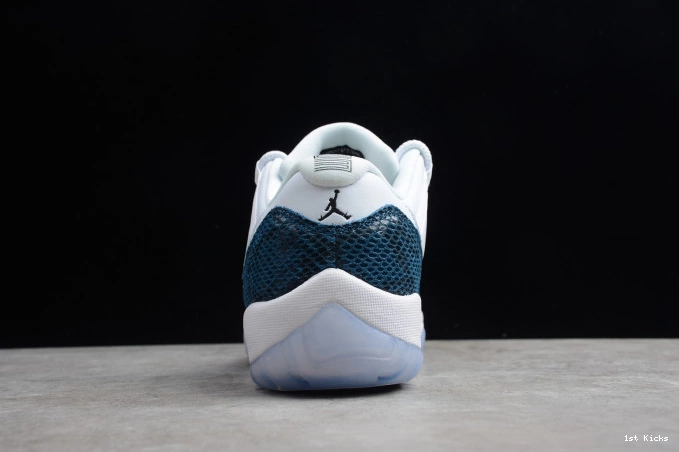 Low 11 Navy Snakeskin Air Jordan Blue CD6846-102 0819